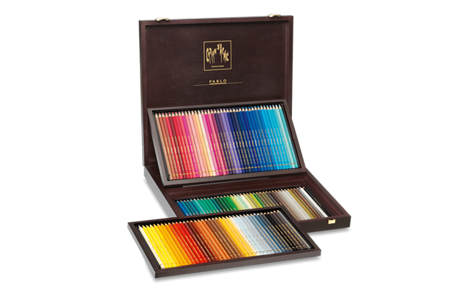 Wooden Box of 120 Colours PABLO™